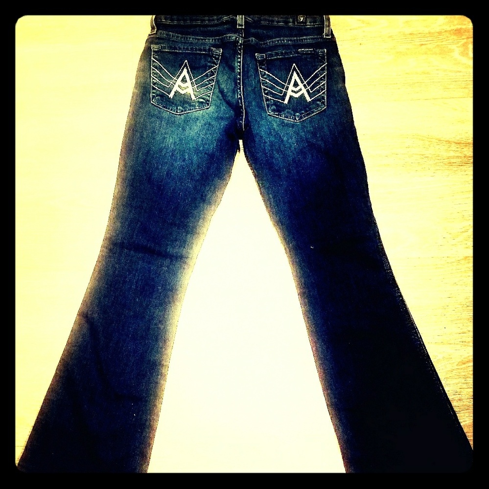A pocket Jeans
